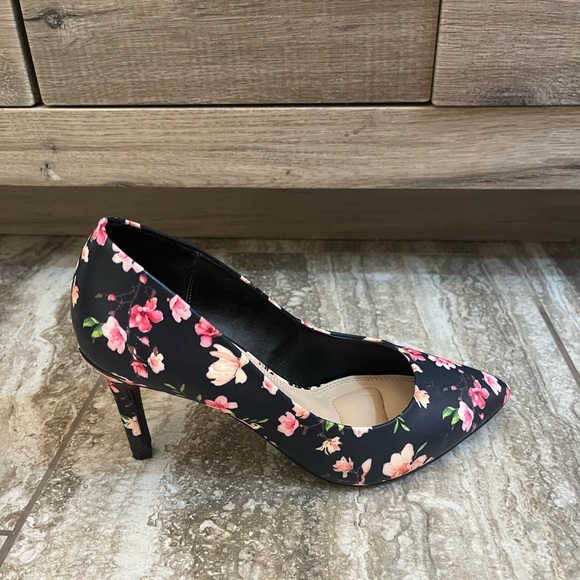 Kelly & Katie Astiva Black Floral Shoes size 6 - Picture 10 of 13